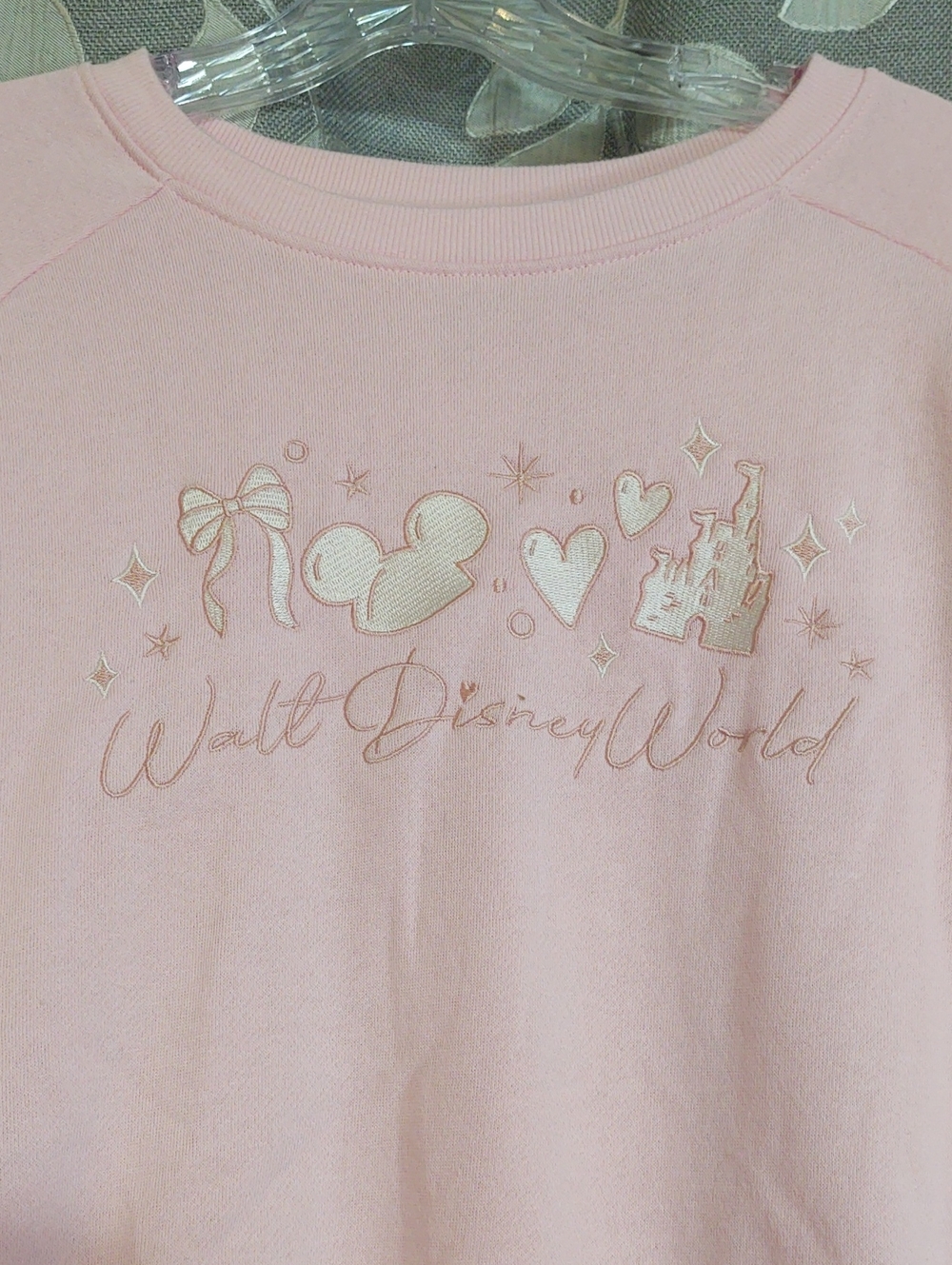 Disney Women’s Light Pink Graphic Sweatshirt - Walt Disney World size XL